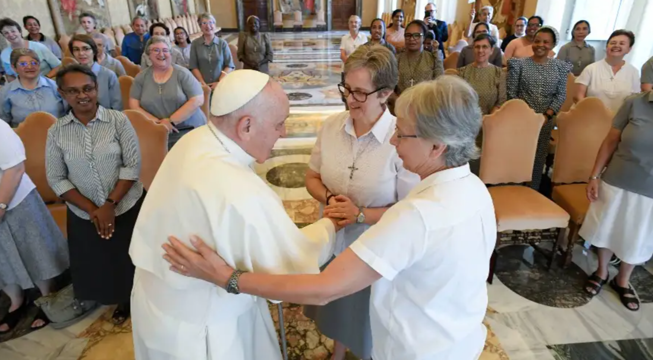 El Papa a religiosas El mundo necesita con urgencia su testimonio fiel y valiente